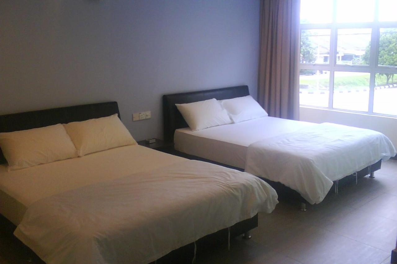 Oyo 90021 Star View Hotel Kampong Batu Tiga Rum bild